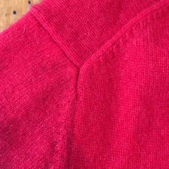 Griffen Cashmere V-Neck - Picture 5 of 7